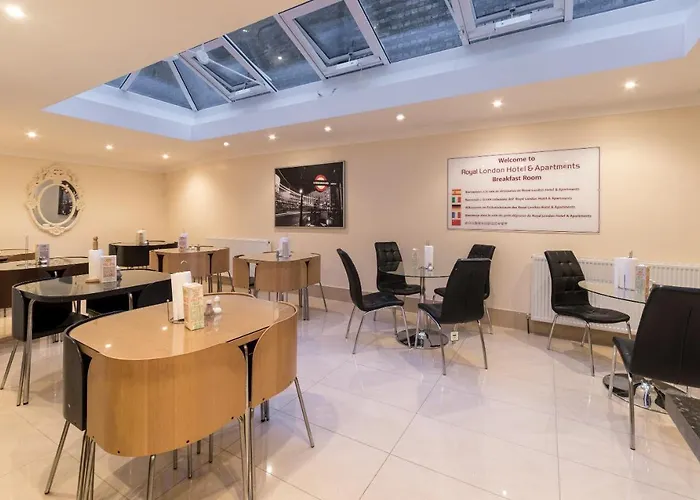 Royal London By SabaBed and Breakfast