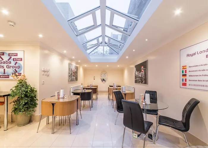 Royal London By SabaBed and Breakfast